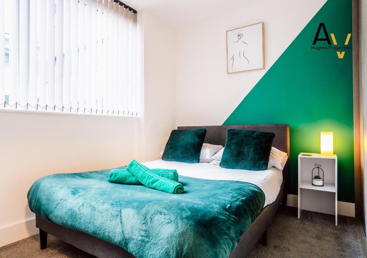 Modern Two-Bedroom Apartment - Central Location, Free Wi-Fi, Ideal For Long Stays By Av Hughes Properties Milton Keynes Exterior foto